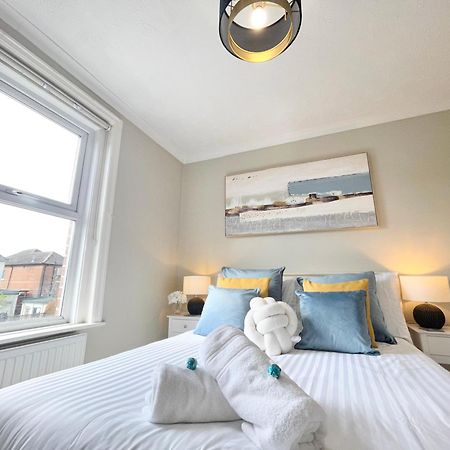 The Capstone Retreat - Beautiful Detached Family Home By Coastline Retreats, Arcade Machine, Parking, Bbq Bournemouth Luaran gambar